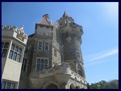 Casa Loma 002